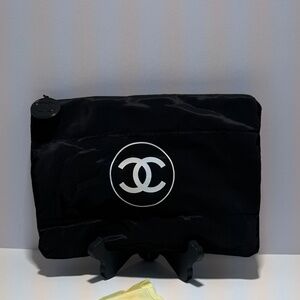 Chanel Cosmetic Puffer bag~NWT